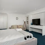 1 Victoria Road Unit 2