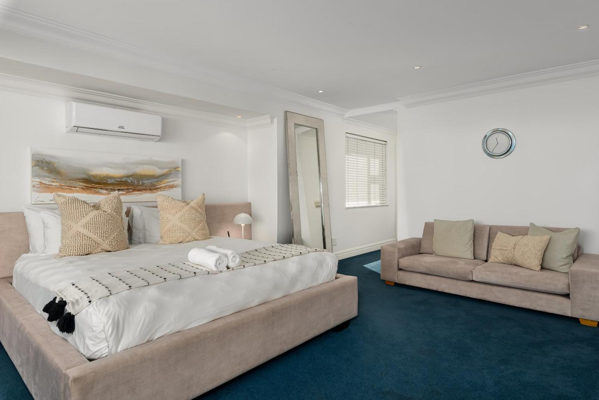 1 Victoria Road Unit 2 * Cape Town